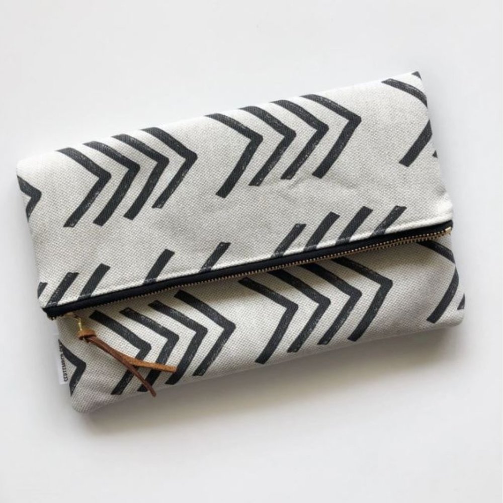 Large foldover clutch